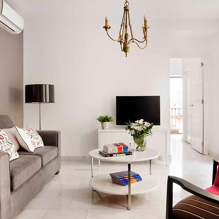 Apartamentos Mariscal Sevilla Eksteriør billede