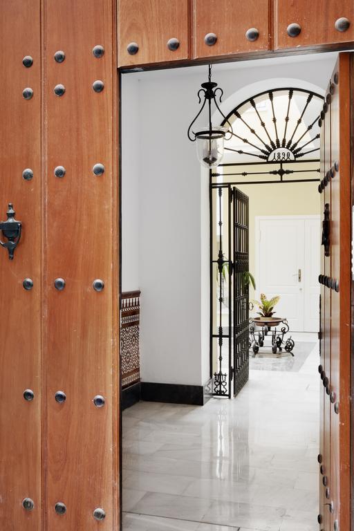 Apartamentos Mariscal Sevilla Eksteriør billede