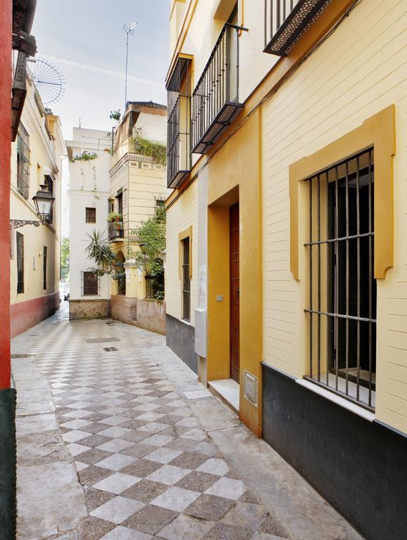 Apartamentos Mariscal Sevilla Eksteriør billede
