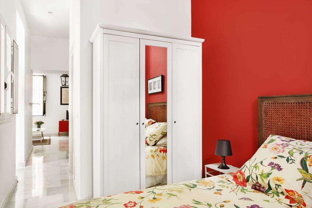 Apartamentos Mariscal Sevilla Eksteriør billede