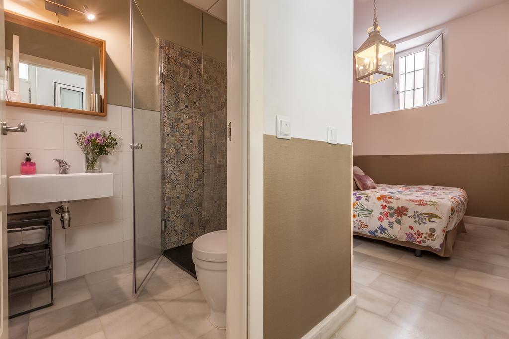 Apartamentos Mariscal Sevilla Eksteriør billede