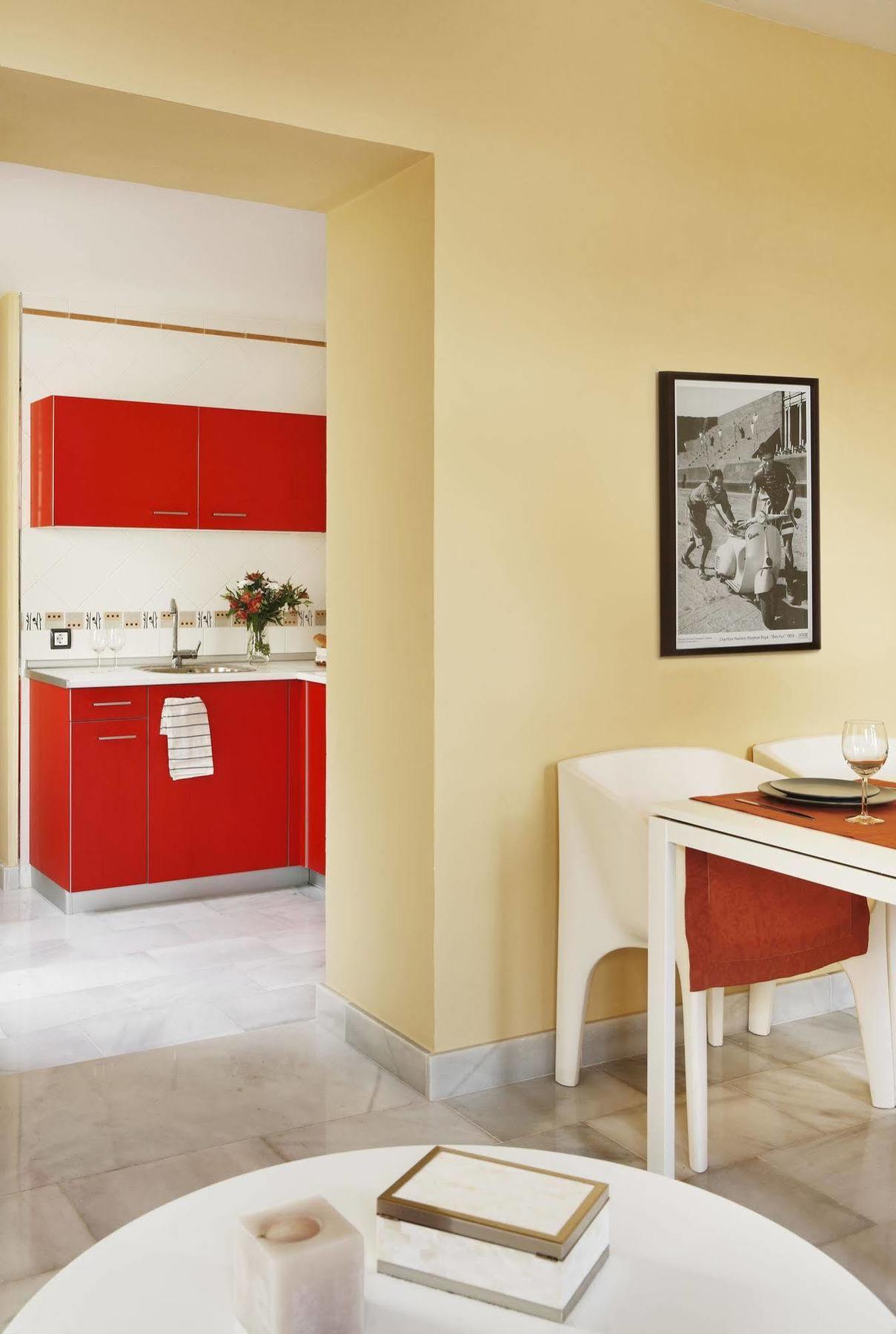 Apartamentos Mariscal Sevilla Eksteriør billede