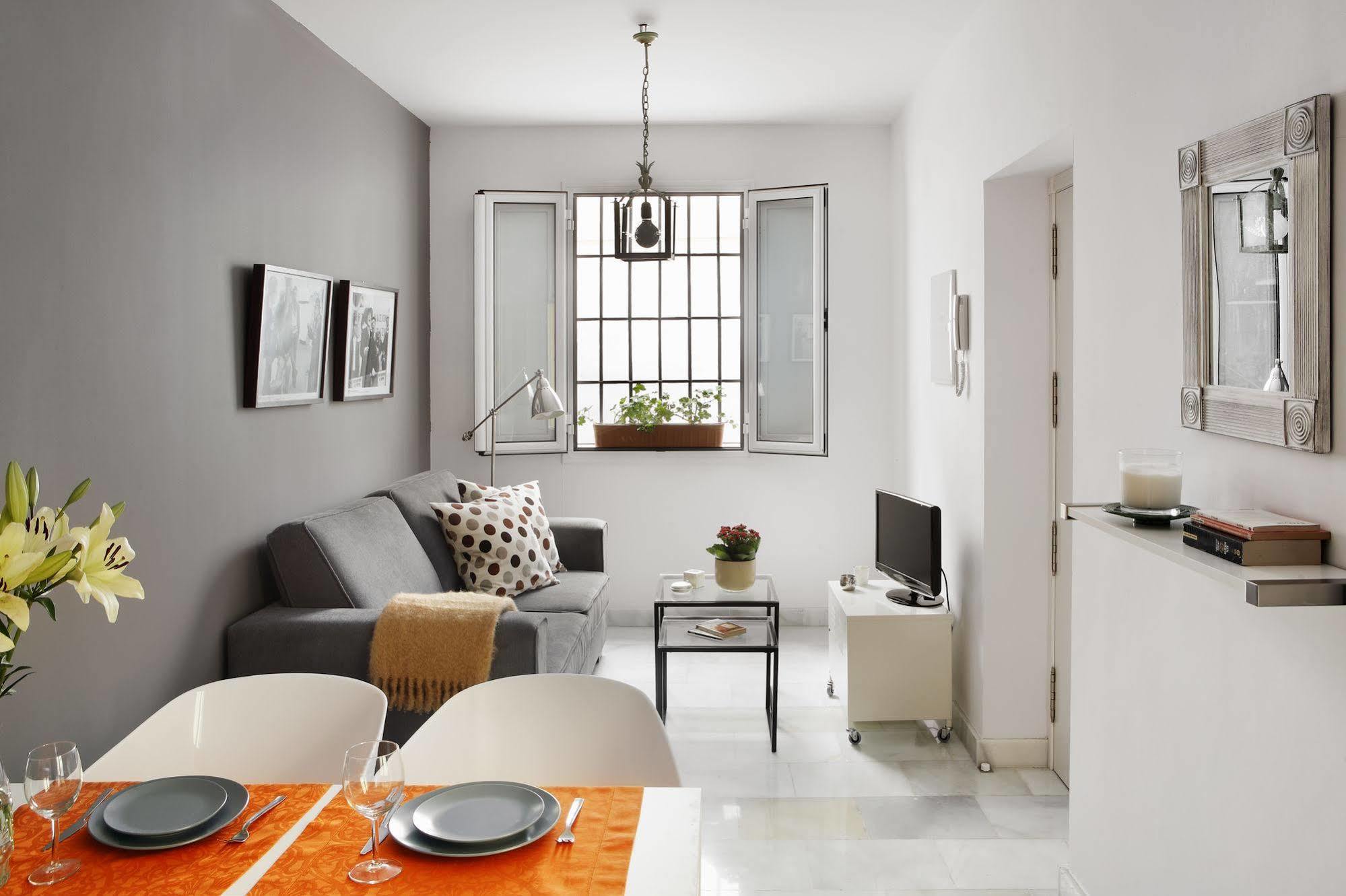 Apartamentos Mariscal Sevilla Eksteriør billede